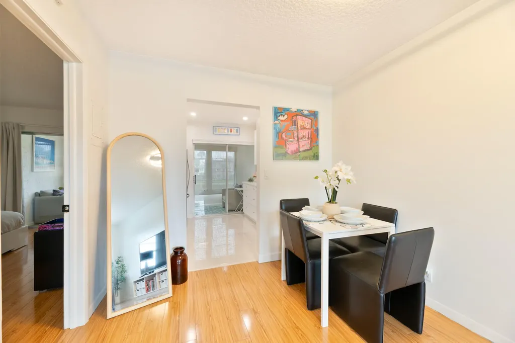 32 Abbey Lane Delray Beach FL 33446