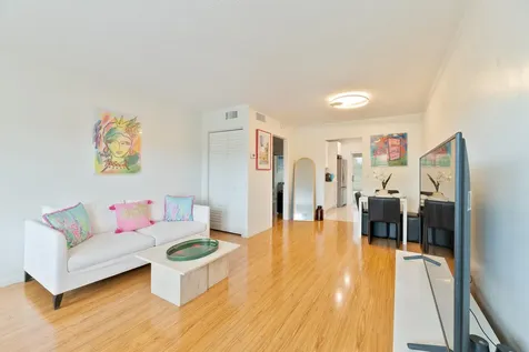 32 Abbey Lane Delray Beach FL 33446