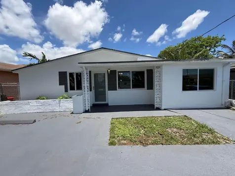 5441 SW 18th Street West Park FL 33023
