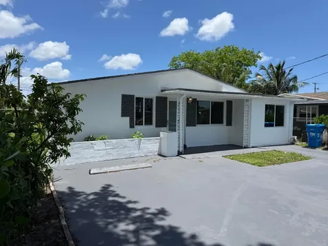 5441 SW 18th Street West Park FL 33023