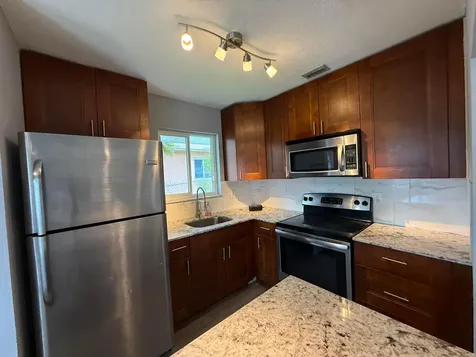 5441 SW 18th Street West Park FL 33023