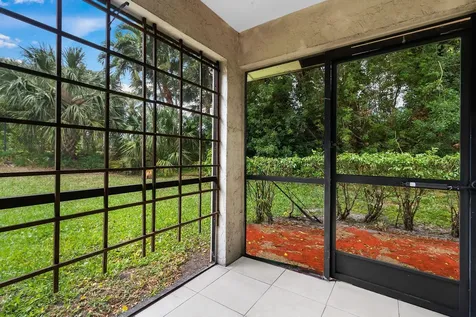 9 Vía De Casas Norte Boynton Beach FL 33426