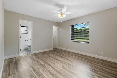 9 Vía De Casas Norte Boynton Beach FL 33426