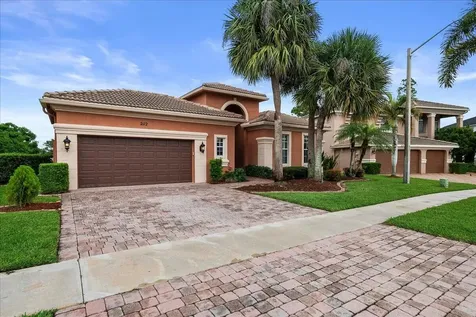 2112 Bellcrest Court Royal Palm Beach FL 33411