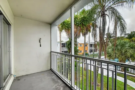 1505 Crescent Circle Lake Park FL 33403