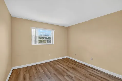 1505 Crescent Circle Lake Park FL 33403