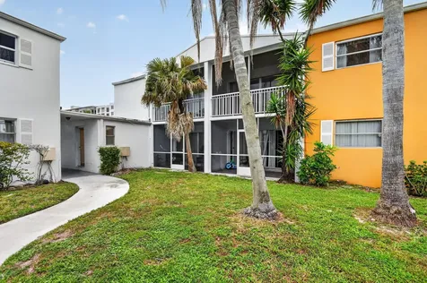 1505 Crescent Circle Lake Park FL 33403