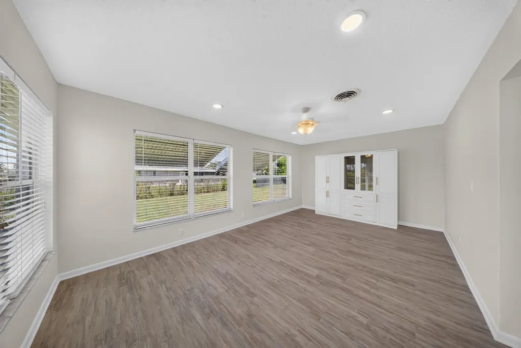 216 W Arbor Avenue Port St Lucie FL 34952