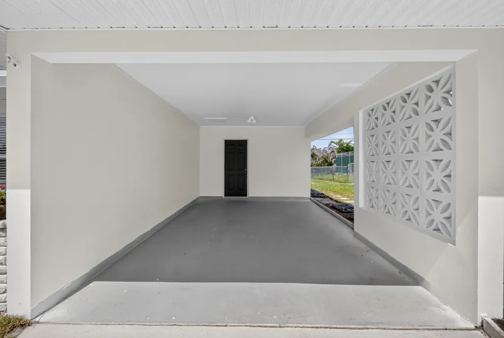 216 W Arbor Avenue Port St Lucie FL 34952