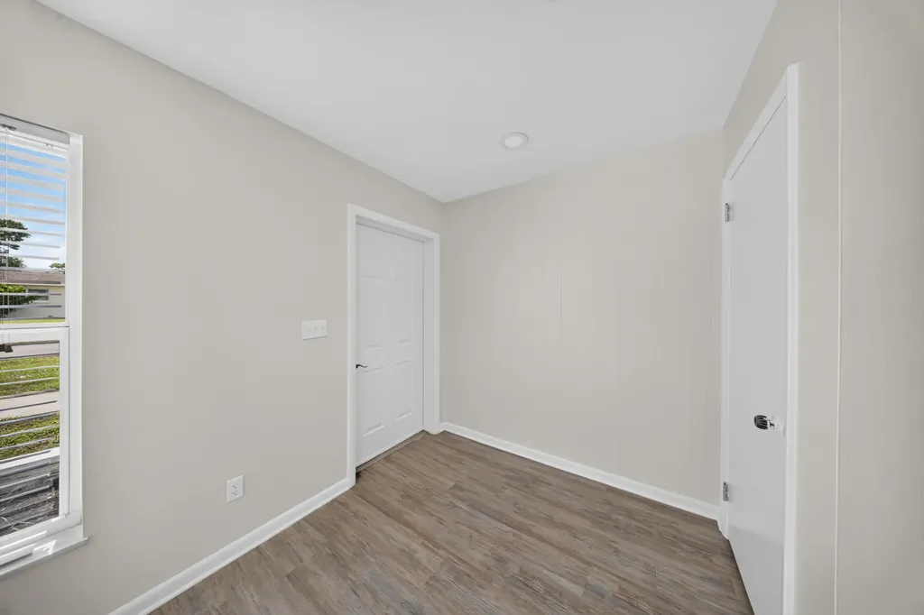 216 W Arbor Avenue Port St Lucie FL 34952