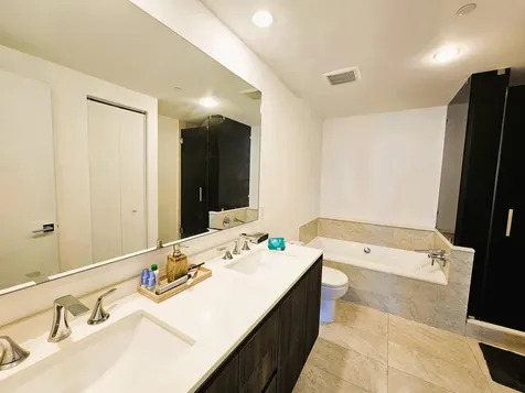 488 NE 18th Street Miami FL 33132