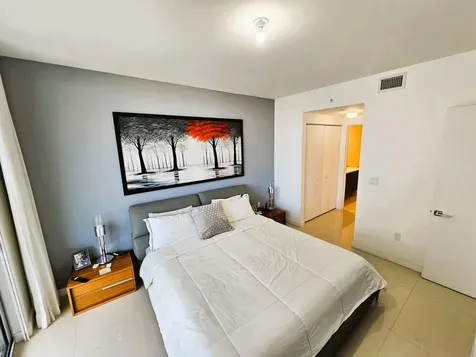 488 NE 18th Street Miami FL 33132