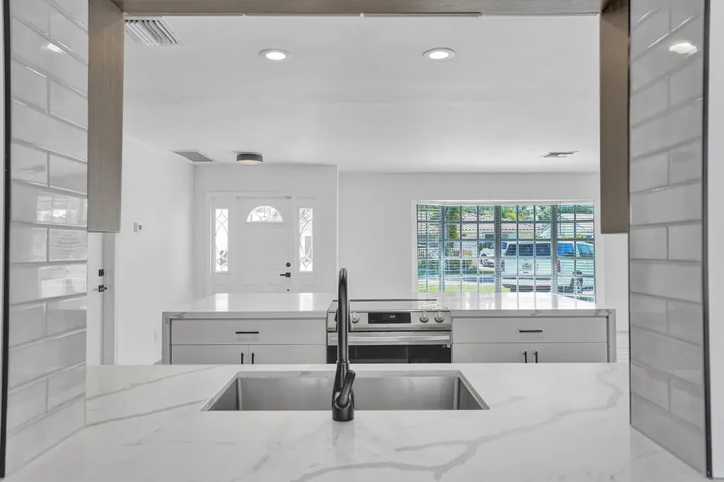 4751 NE 29th Avenue Fort Lauderdale FL 33308