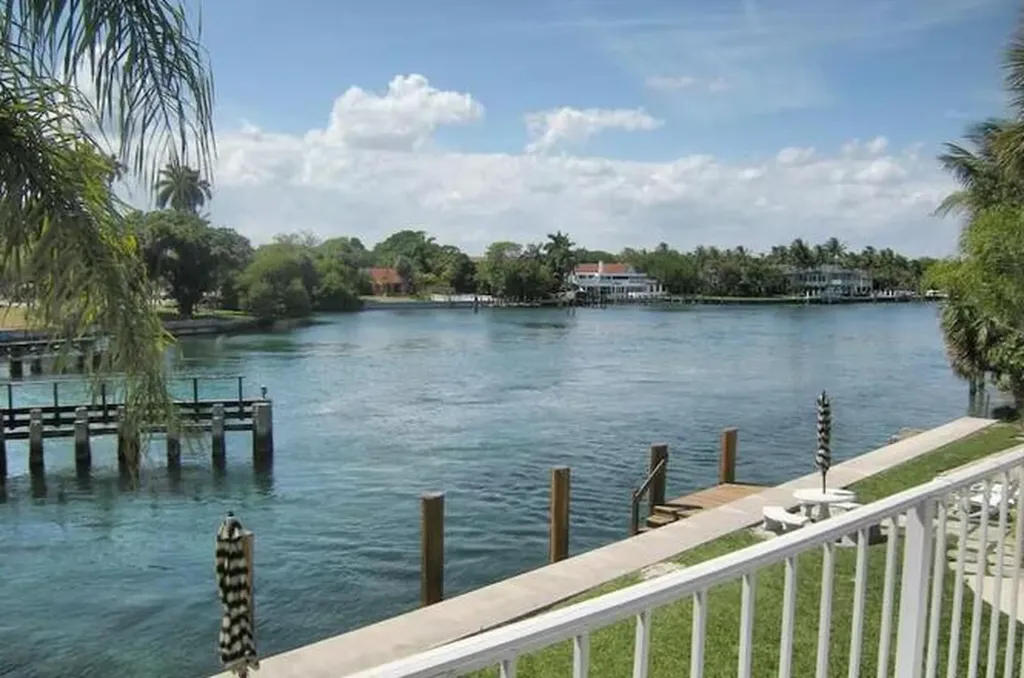 55 NE Spanish Trail Boca Raton FL 33432