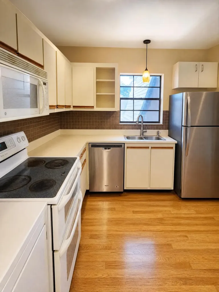 3575 NW 94th Avenue Sunrise FL 33351