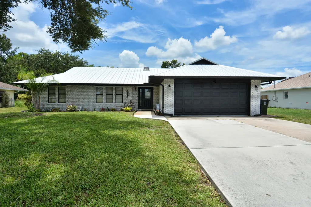 2082 SE Camilo Street Port St Lucie FL 34952