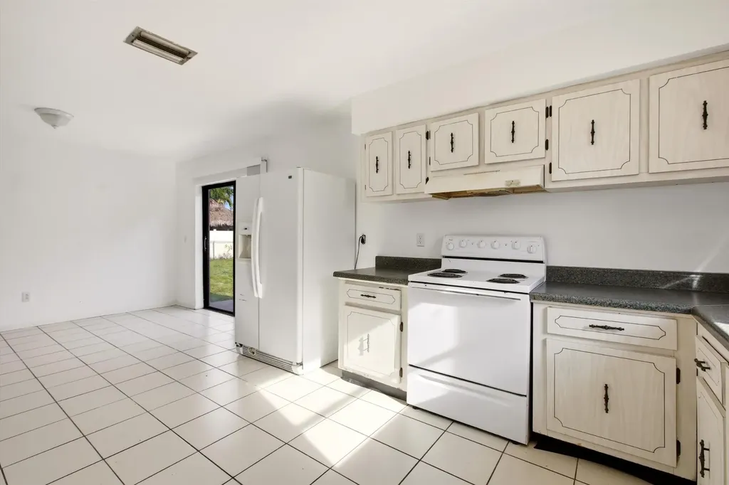10894 Granite Street Boca Raton FL 33428