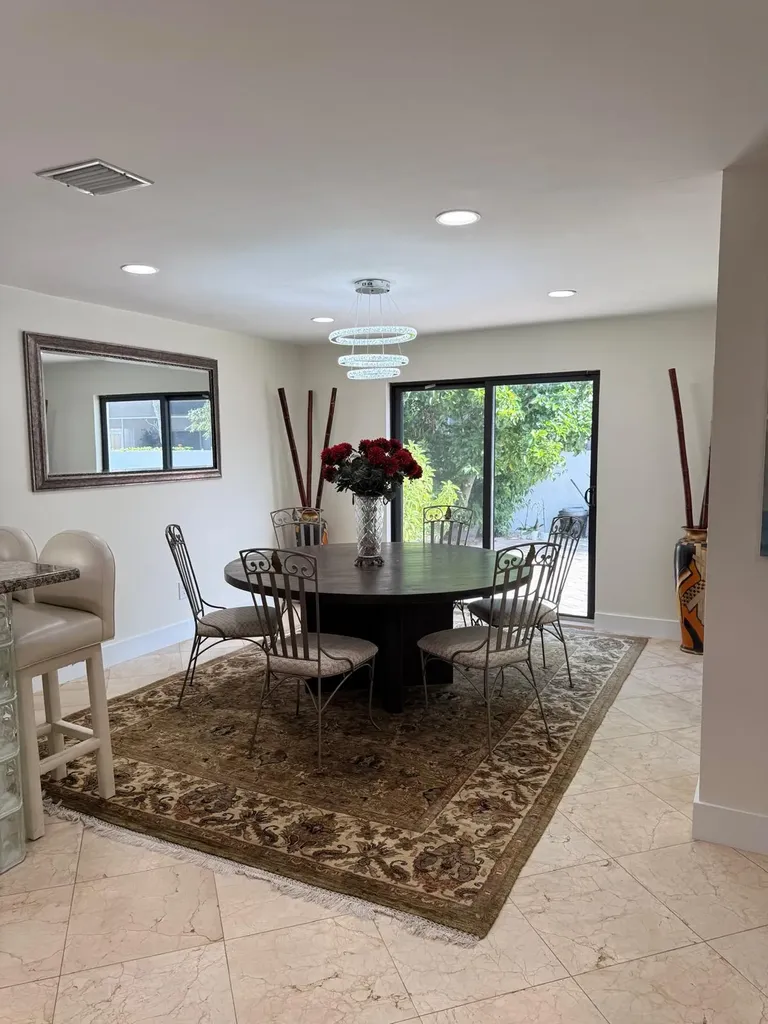 8843 SW 16th Street Boca Raton FL 33433
