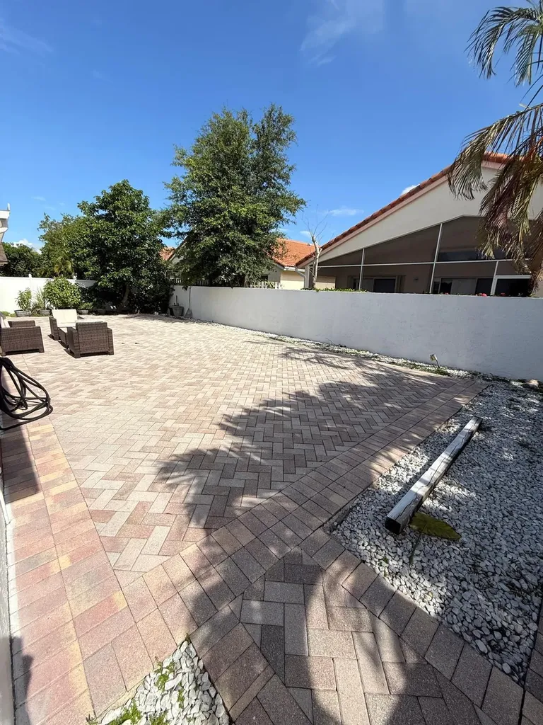 8843 SW 16th Street Boca Raton FL 33433