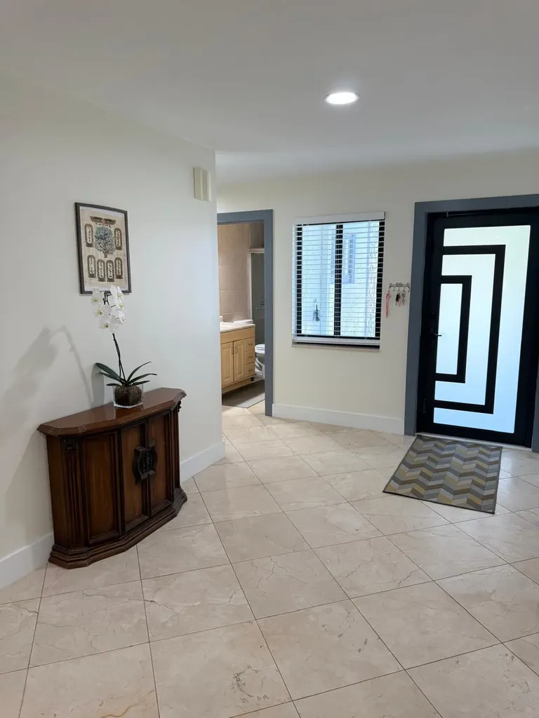 8843 SW 16th Street Boca Raton FL 33433