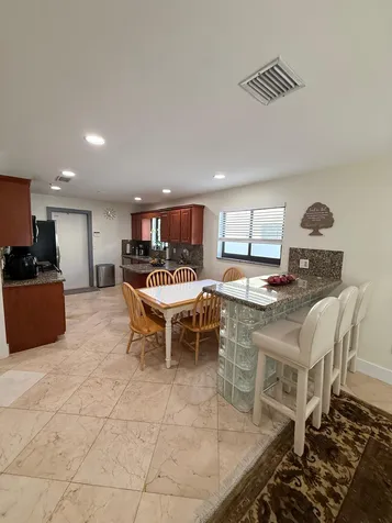 8843 SW 16th Street Boca Raton FL 33433