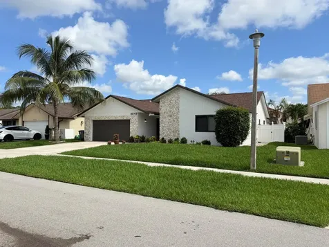 8843 SW 16th Street Boca Raton FL 33433