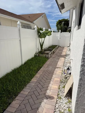 8843 SW 16th Street Boca Raton FL 33433