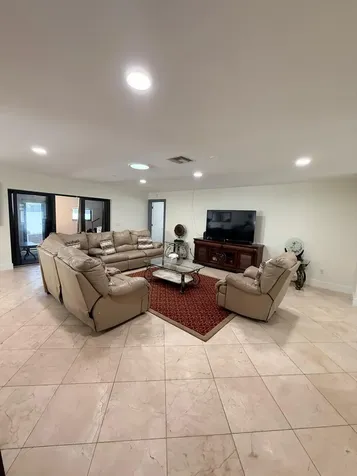8843 SW 16th Street Boca Raton FL 33433