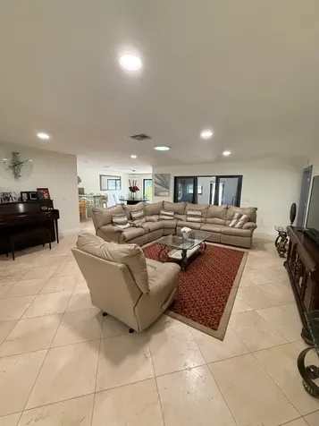 8843 SW 16th Street Boca Raton FL 33433