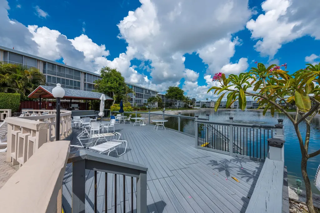2615 Garden Drive N Lake Worth FL 33461