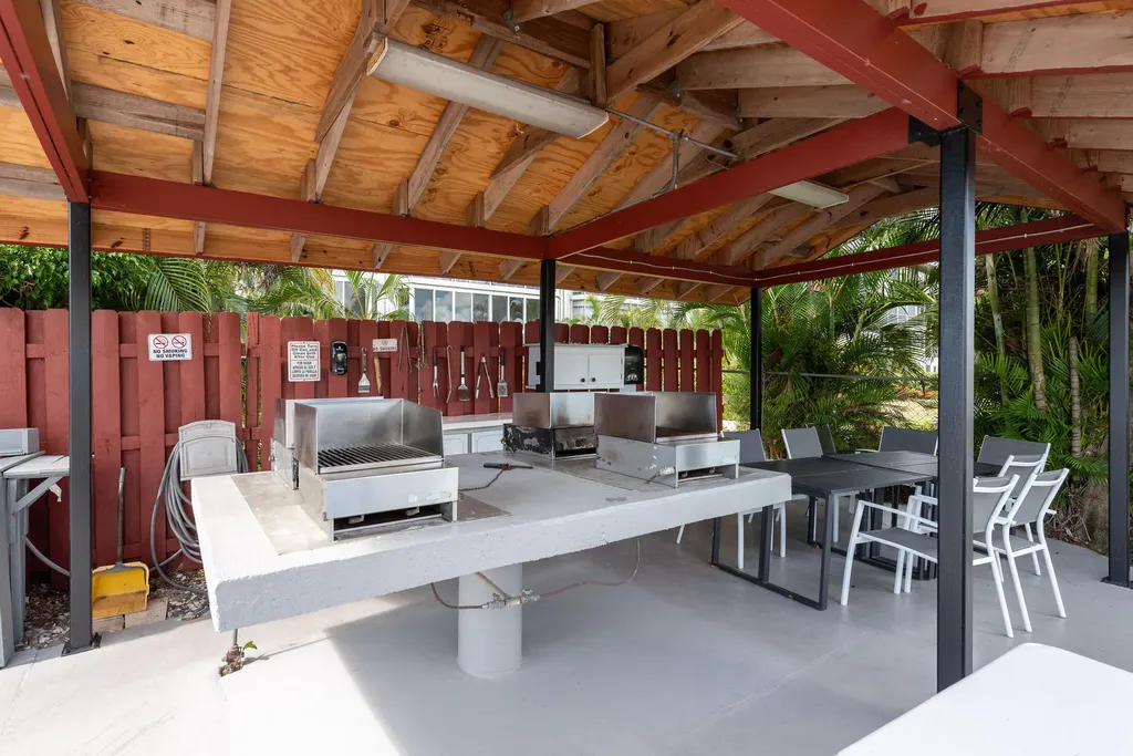 2615 Garden Drive N Lake Worth FL 33461