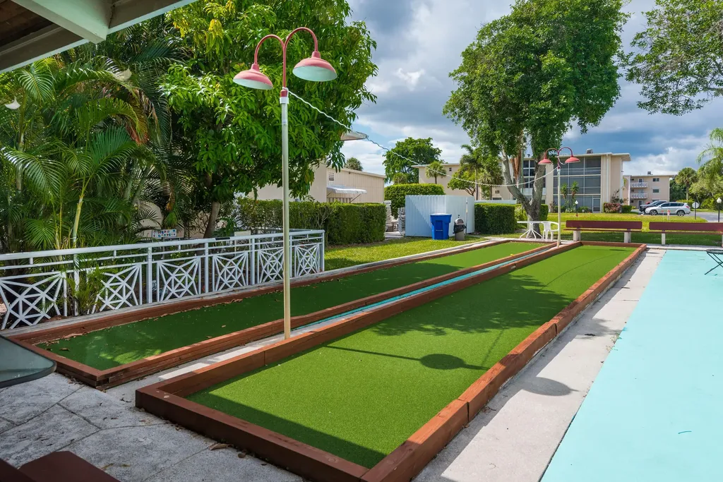 2615 Garden Drive N Lake Worth FL 33461