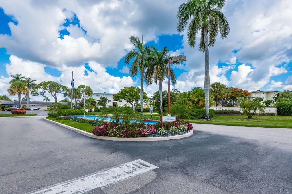 2615 Garden Drive N Lake Worth FL 33461