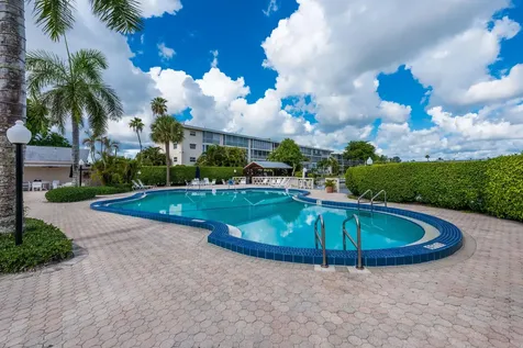 2615 Garden Drive N Lake Worth FL 33461