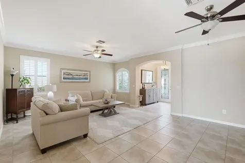 1517 Birdie Drive Naples FL 34120