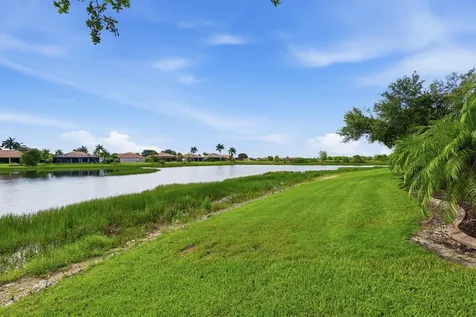 1517 Birdie Drive Naples FL 34120