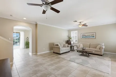 1517 Birdie Drive Naples FL 34120