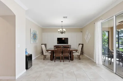 1517 Birdie Drive Naples FL 34120