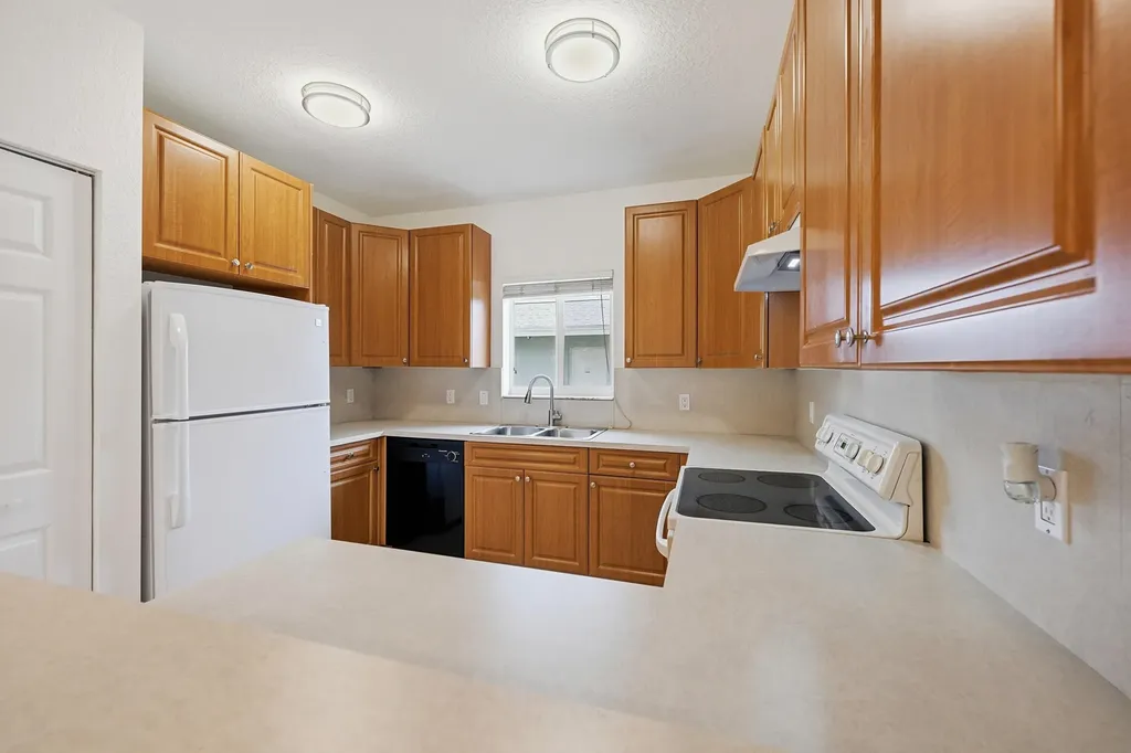 911 NE 12th Avenue Pompano Beach FL 33060