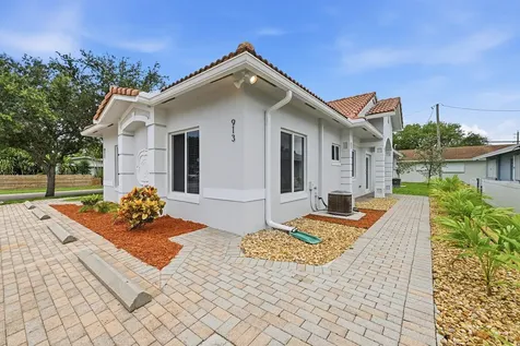 911 NE 12th Avenue Pompano Beach FL 33060