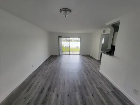 3465 NW 44th Street Oakland Park FL 33309