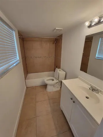 3465 NW 44th Street Oakland Park FL 33309