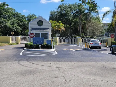 3465 NW 44th Street Oakland Park FL 33309