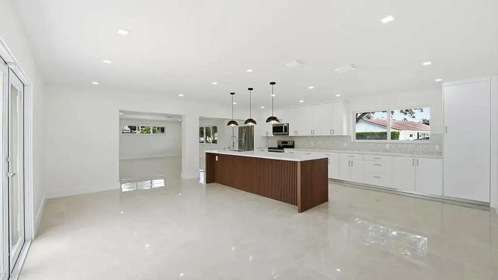 21020 Highland Lakes Boulevard Miami FL 33179