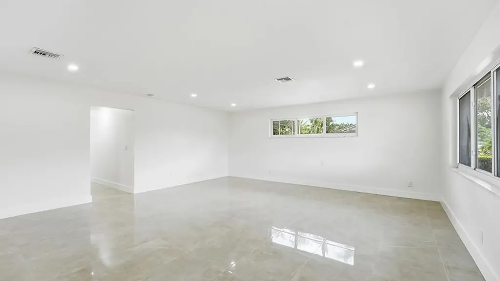 21020 Highland Lakes Boulevard Miami FL 33179