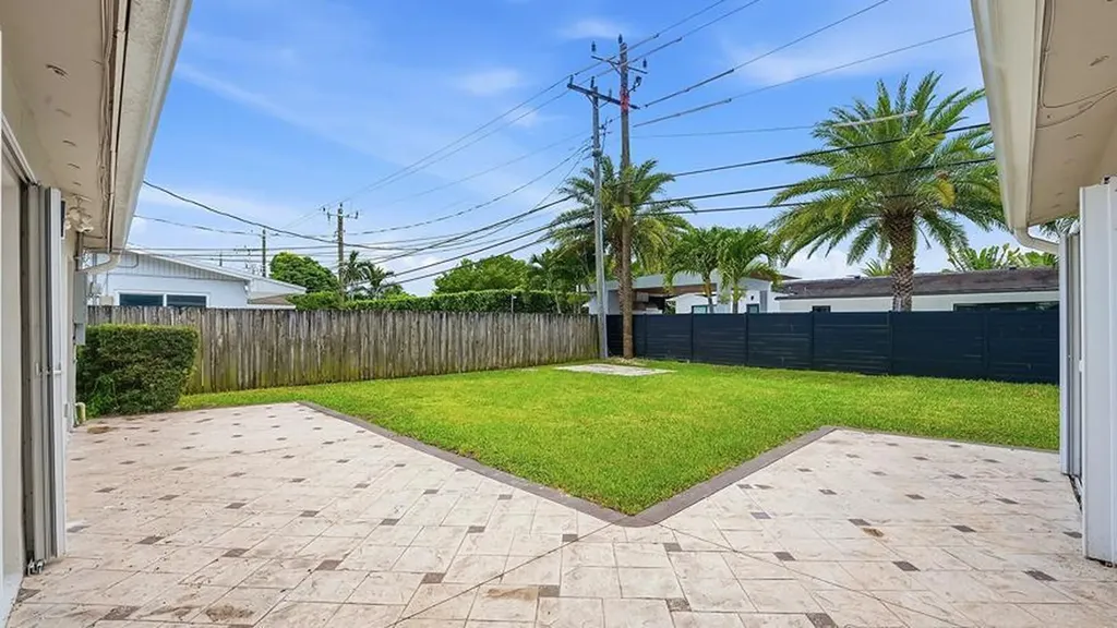 21020 Highland Lakes Boulevard Miami FL 33179