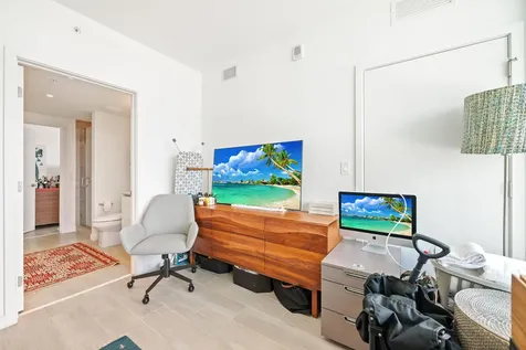 1600 SW 1st Avenue Miami FL 33129