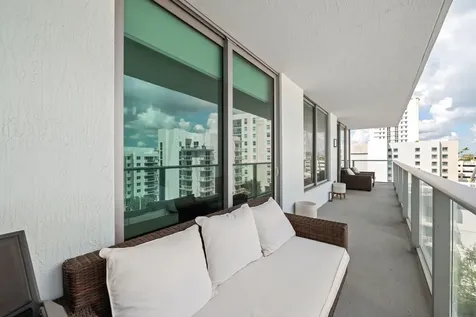 1600 SW 1st Avenue Miami FL 33129