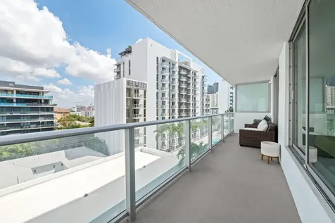 1600 SW 1st Avenue Miami FL 33129
