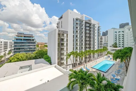 1600 SW 1st Avenue Miami FL 33129